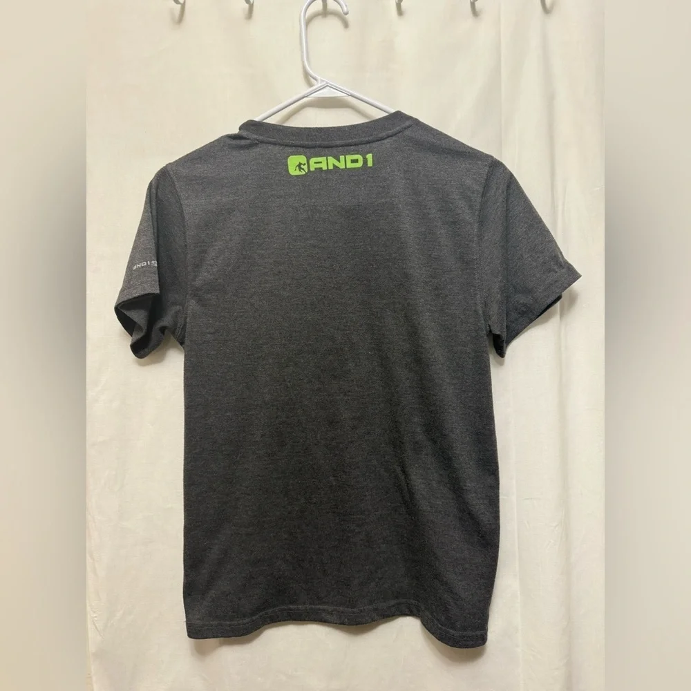 And1 Gray and Green T-Shirt Basketball    0137